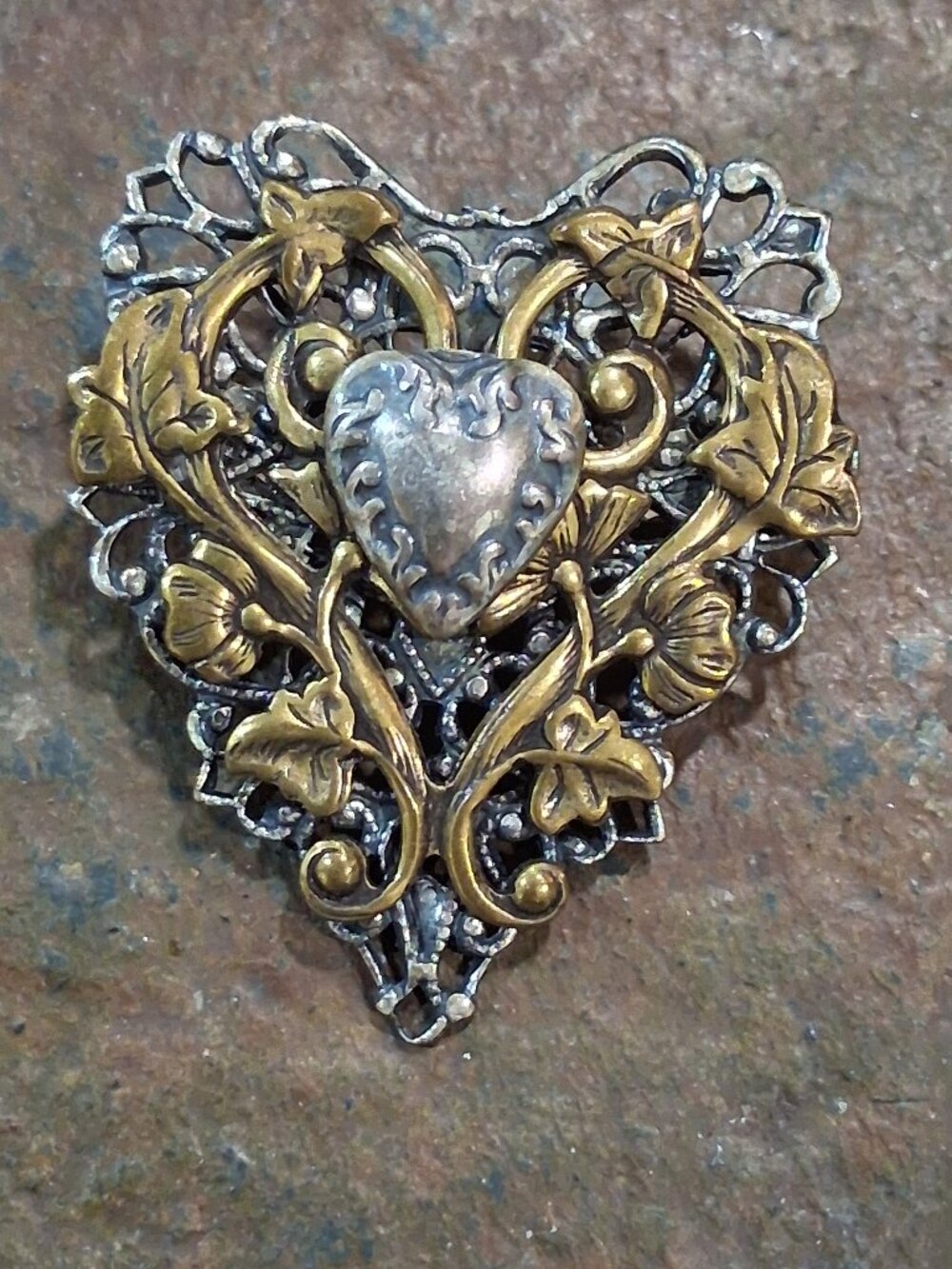 Vintage Art Nouveau Victorian style Mixed Metal Filigree Heart Brooch Pin